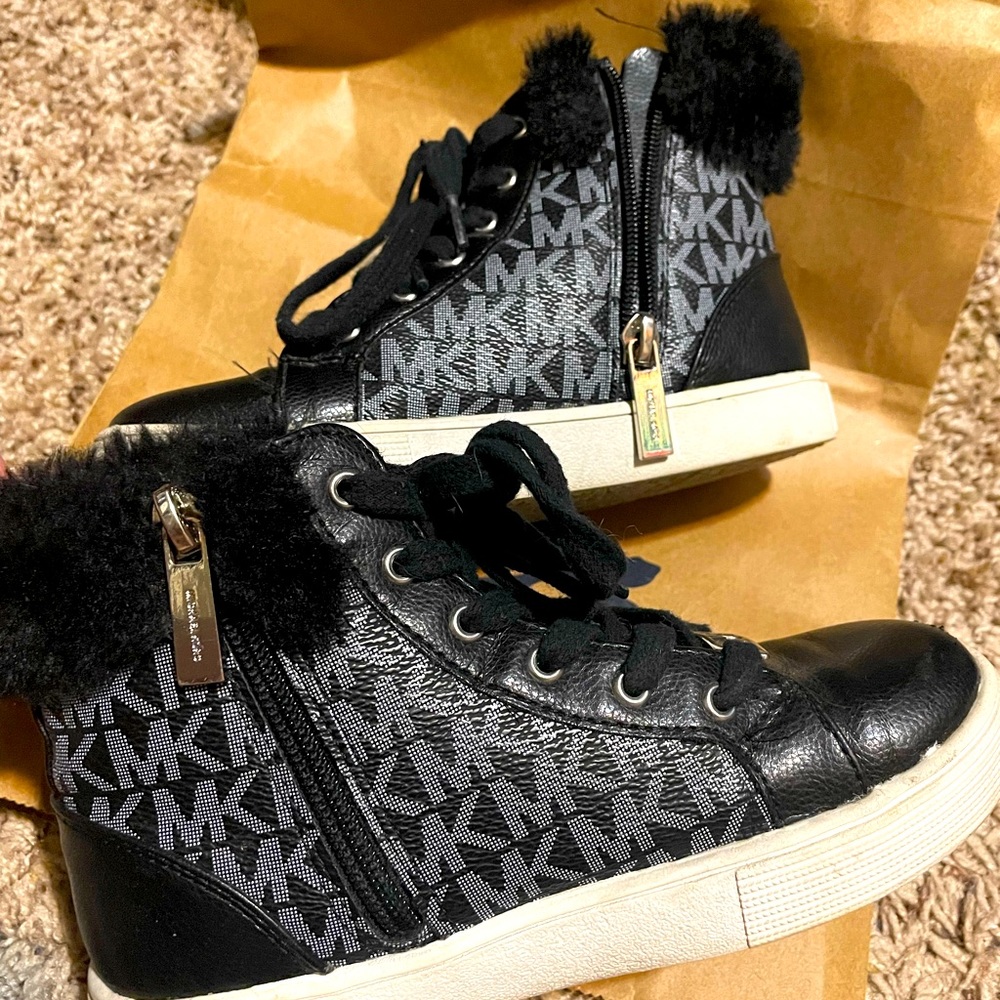 MK girl’s boots